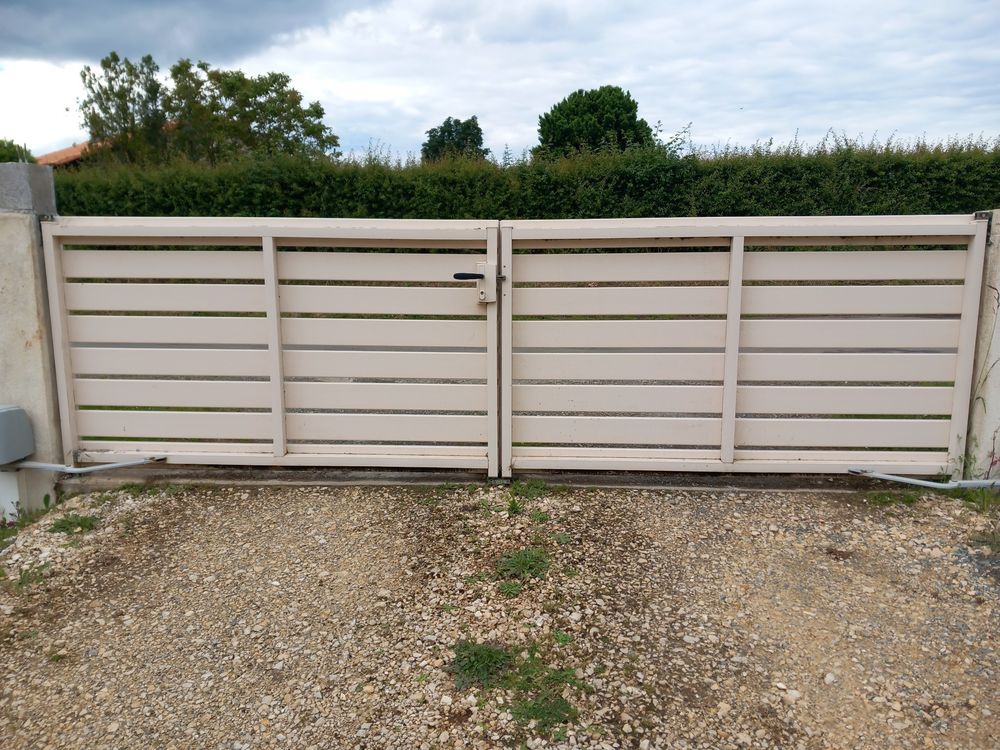 Portail PVC beige 4ml Bricolage