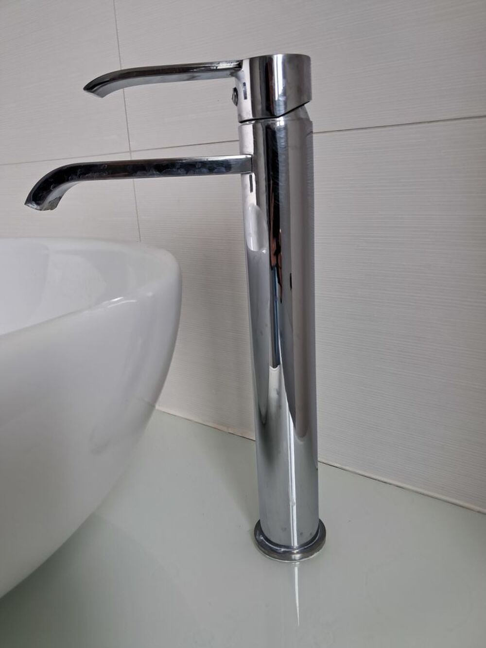 vasque et meuble de salle de bain avec robinet Meubles