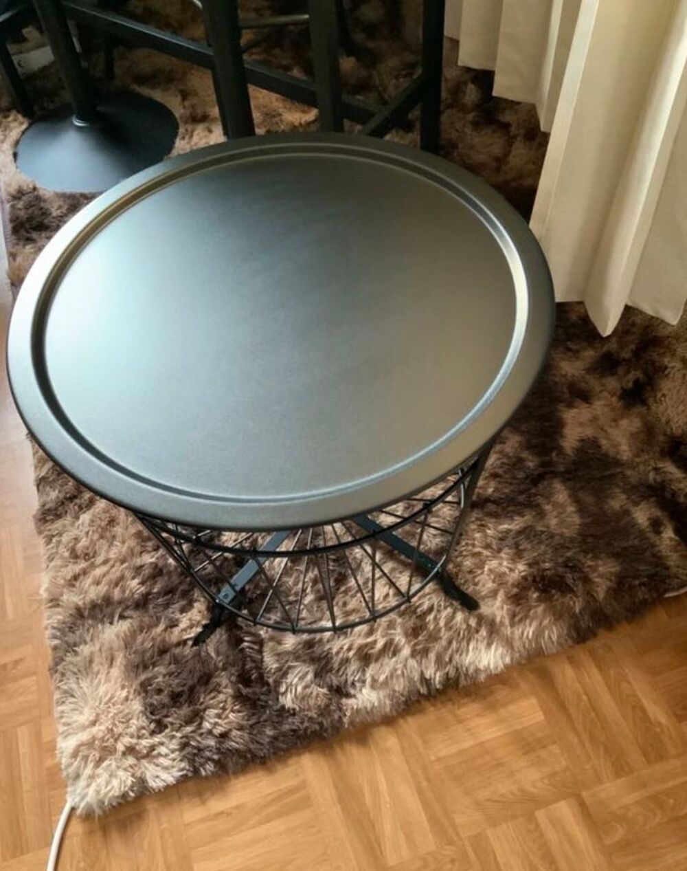 Table basse en m&eacute;tal Meubles