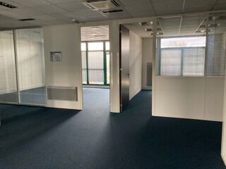   BUREAU A VENDRE  302M2 PARC D ACTIVITE BRON Bron