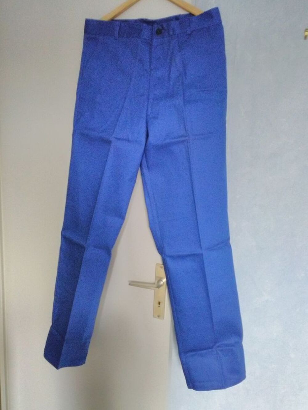pantalon de travail en coton renforc&eacute; de couleur bleue Vtements