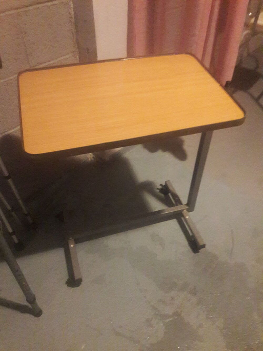 Table de lit Meubles