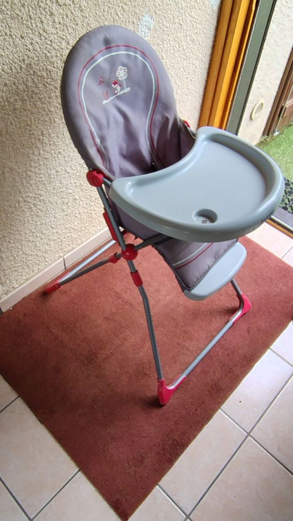 Chaises b&eacute;b&eacute; avec accessoires bon &eacute;tat Puériculture