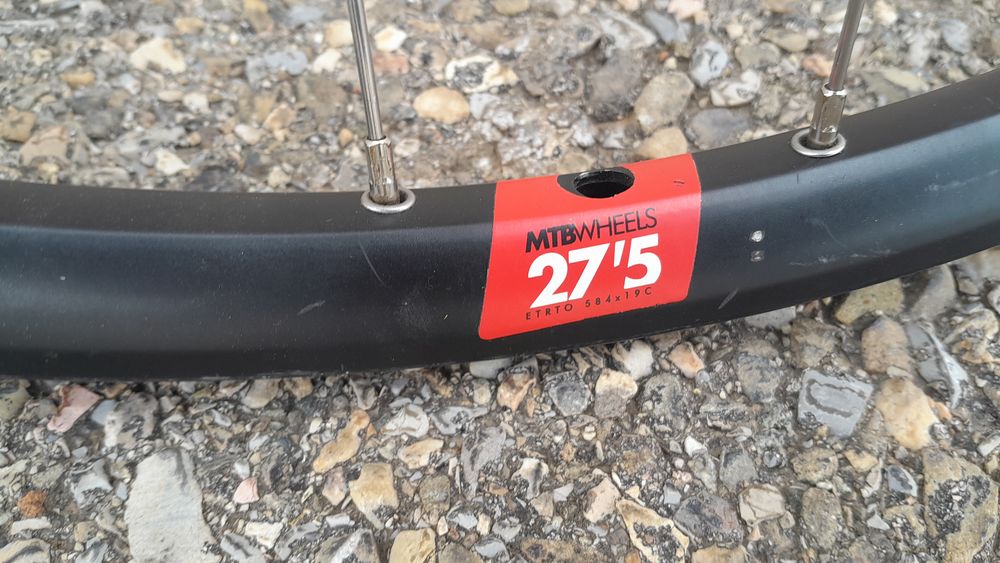 roue avant 27.5 frein a disque ''aero trail EVO Vélos