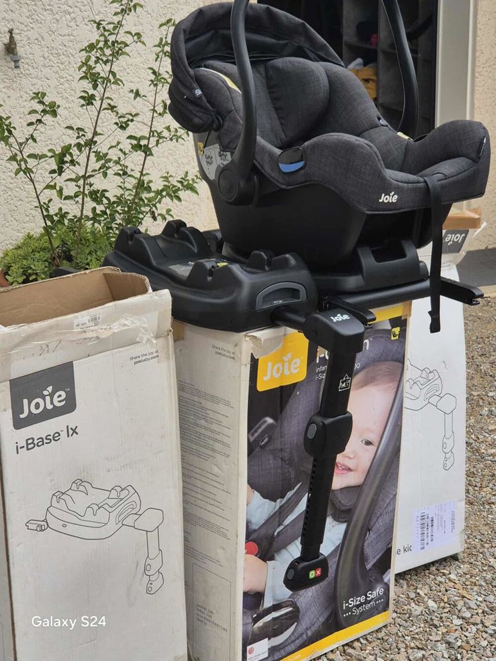 Cosy avec 2 bases ISOFIX Puériculture
