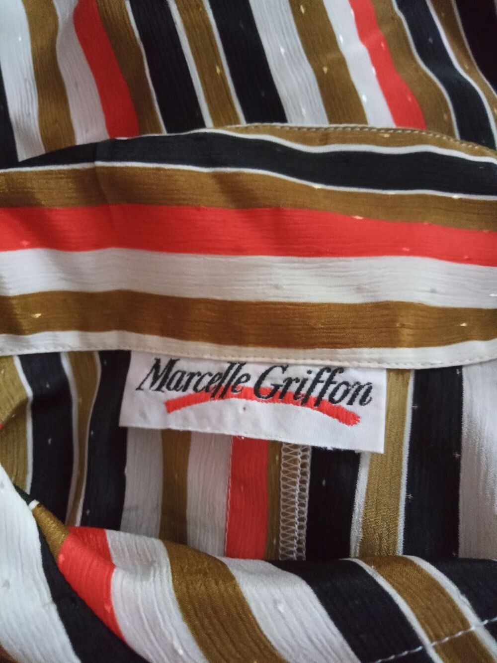 Ravissante ROBE T50 "Marcelle Griffon" Vêtements