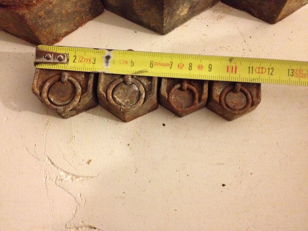 Souvenir ancien lot de 7 poids de pesage pour balance Décoration