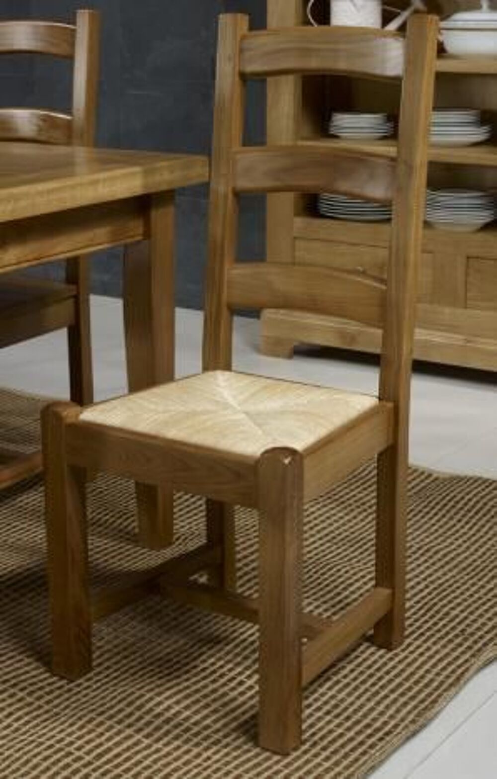 6 chaises en ch&ecirc;ne massif style campagnard assise de seigle
Meubles