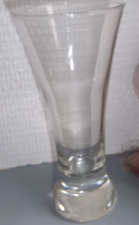 Verre à pastis avec ligne blanche 1 Colombier-Fontaine (25)