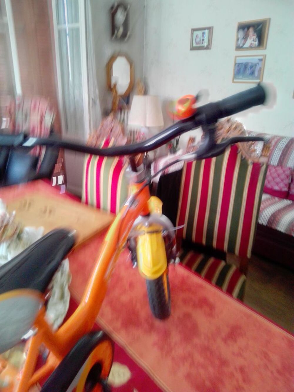 V&eacute;lo enfant gar&ccedil;on ou fille bon &eacute;tat Vélos