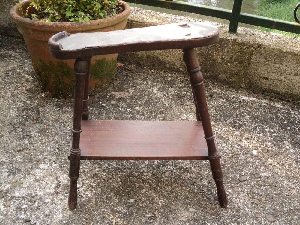 Ancien Repose Pied Cireur de Chaussures Bois Tourn&eacute; 1900 Meubles
