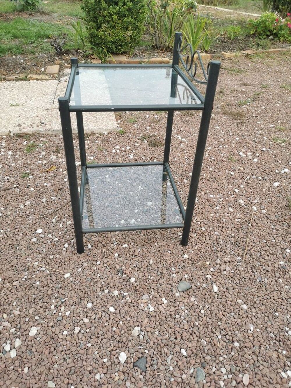 Table d'appoint fer forg&eacute;, 2 plateaux Meubles