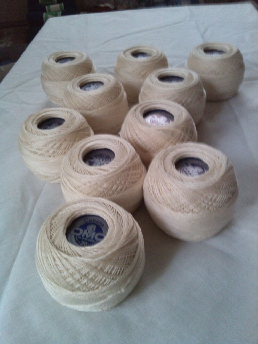 Pelotes de coton DMC "C&eacute;b&eacute;lia" N&deg;20 / &Eacute;CRU Décoration