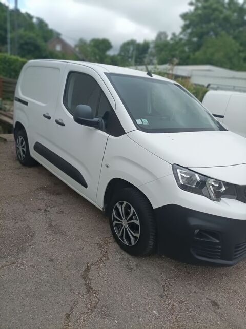 Peugeot Partner PARTNER FOURGON STANDARD 1000 KG BLUEHDI 100 BVM5 PREMIUM 2019 occasion Dijon 21000