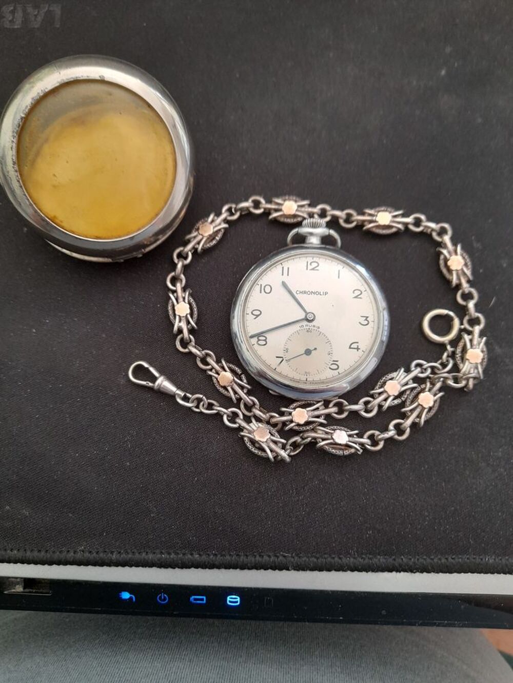 Montre gousset Chronolip. Bijoux et montres