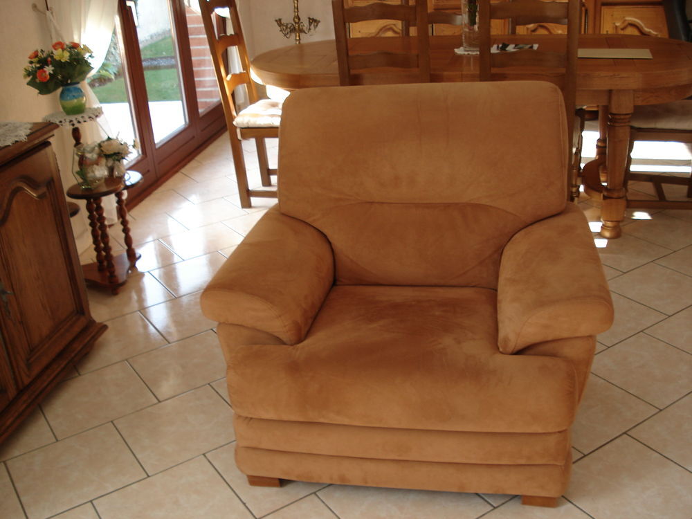 canap&eacute; lit et fauteuil Meubles