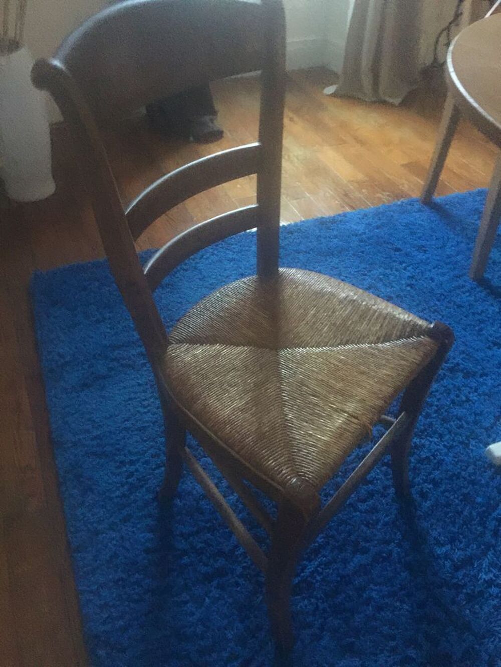 chaise de famille dans son jus 20€ Meubles