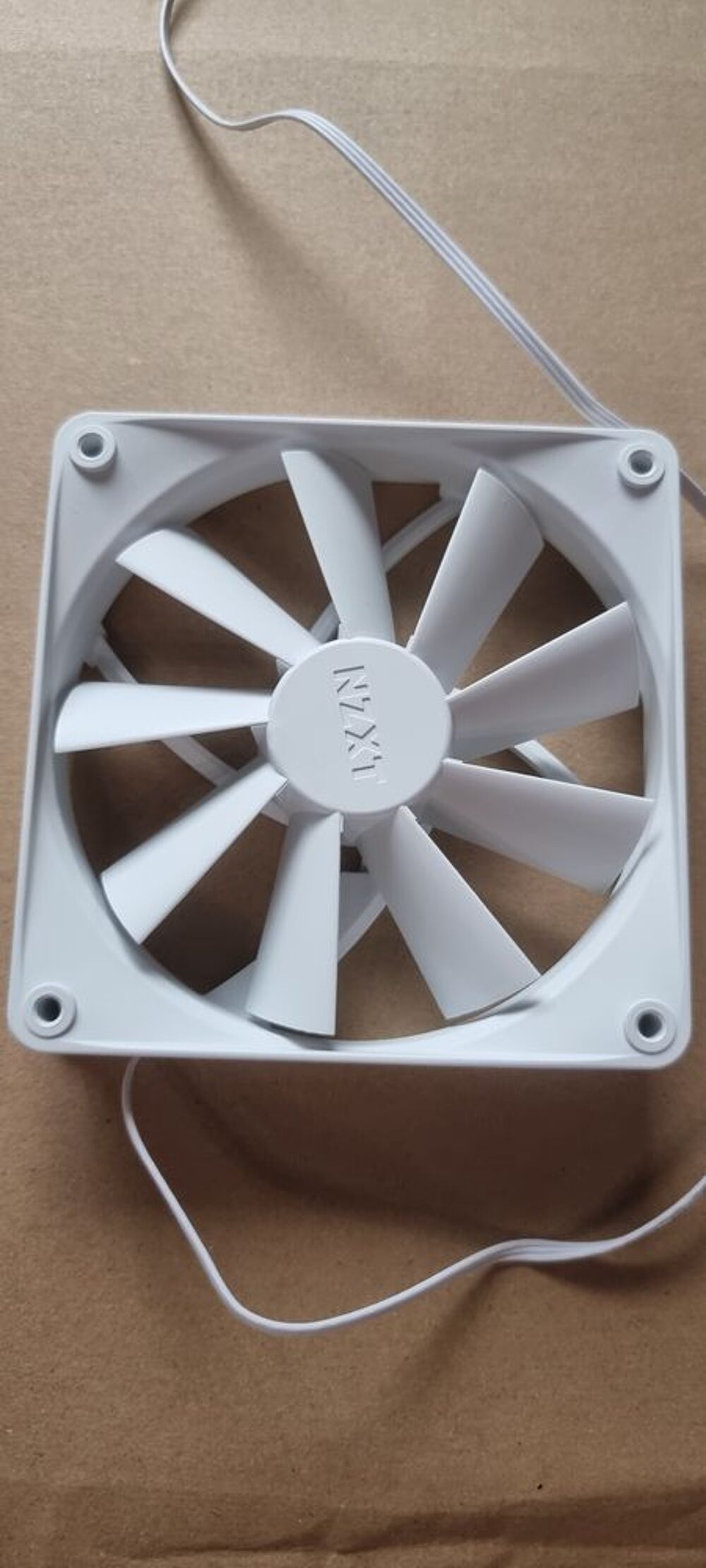Ventilateurs de boitier NZXT Blanc RGB Matériel informatique