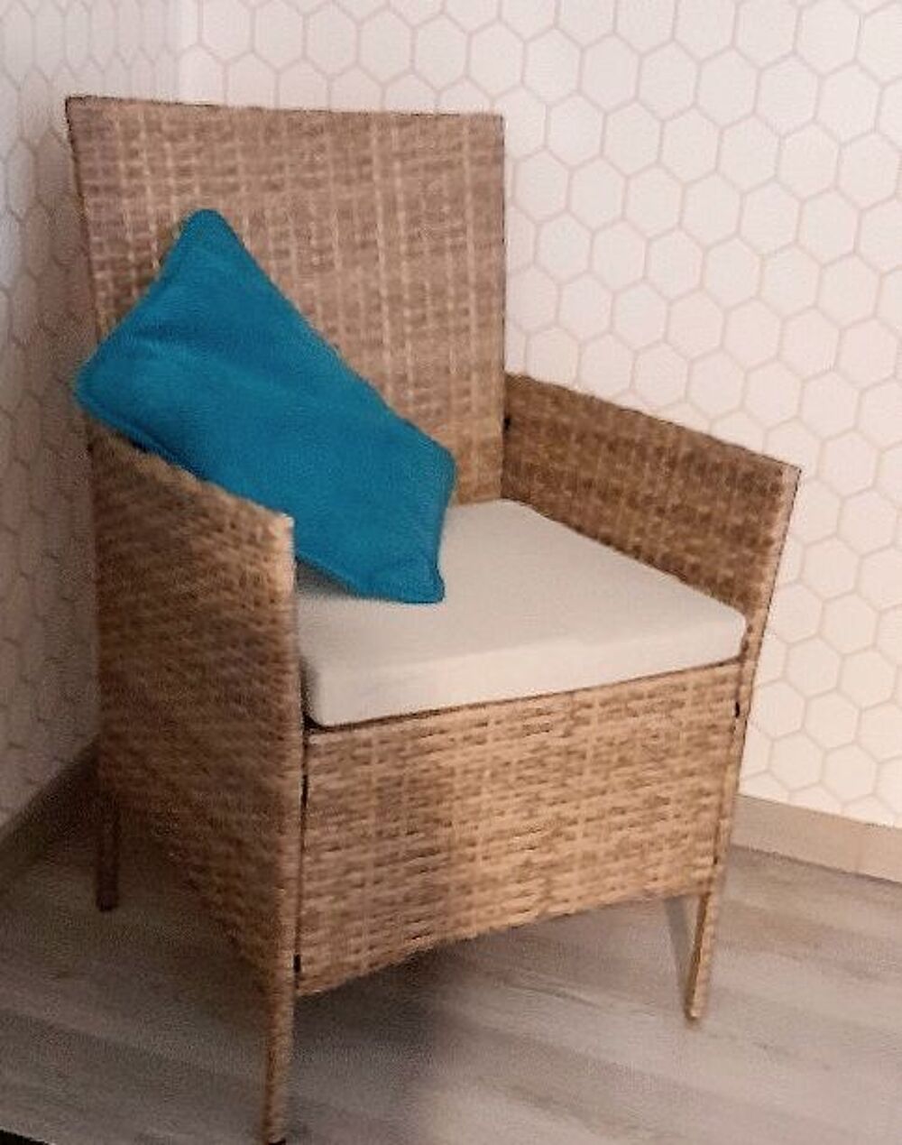 Salon de jardin 4 places Neuf resine couleur miel neuf Meubles
