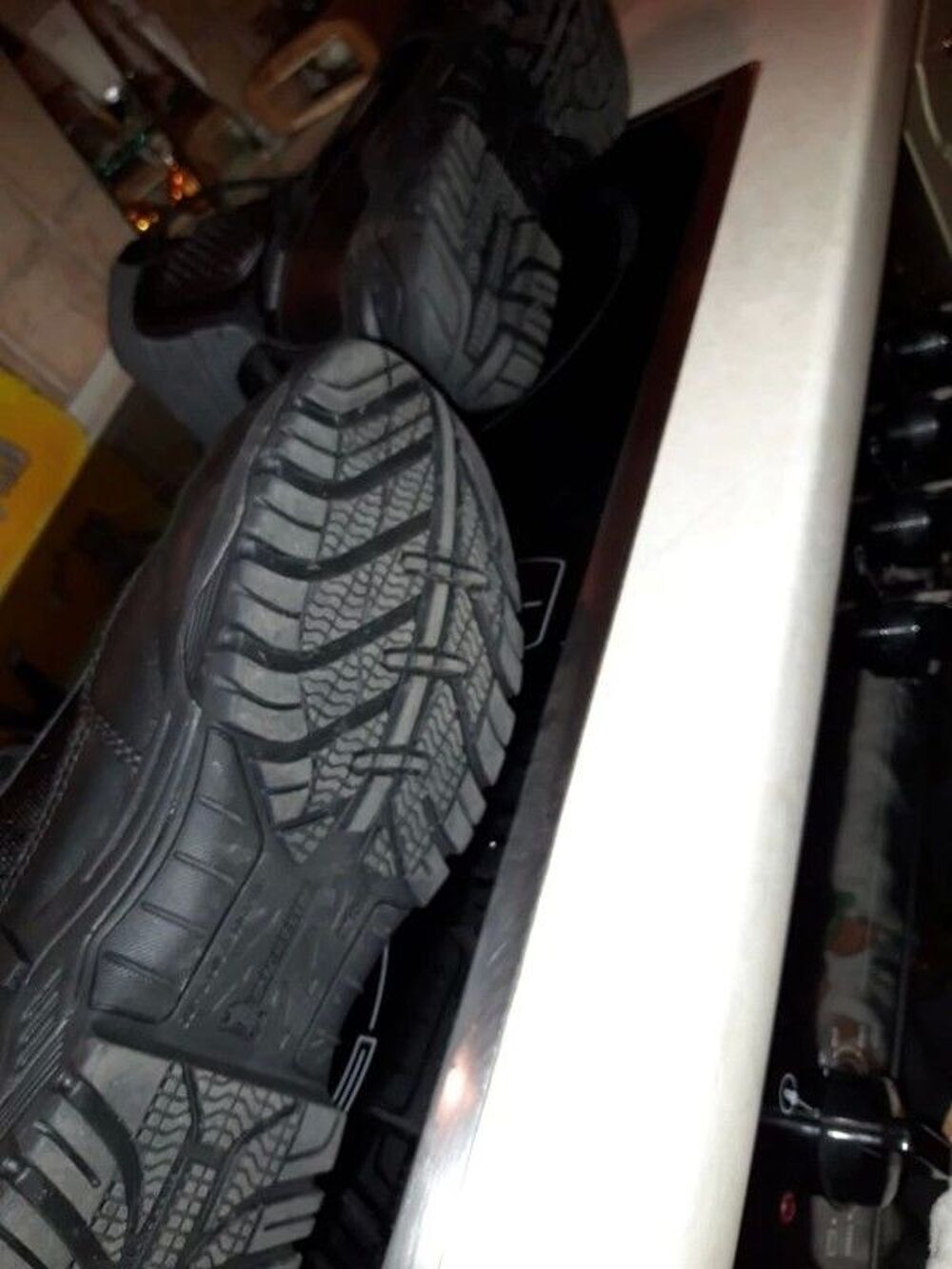 RANGERS MAGNUM STRIKE FORCE MICHELIN avec ZIP.
Chaussures
