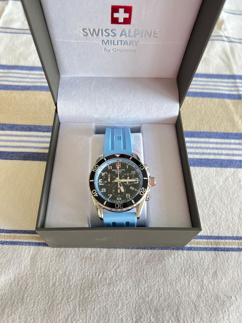 Montre homme Swiss Alpine Military Bijoux et montres