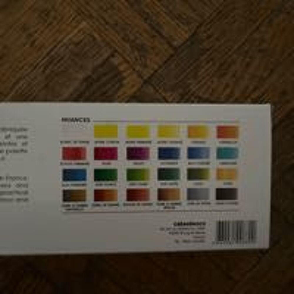 bo&icirc;te aquarelle super fine 24 demi-godet 