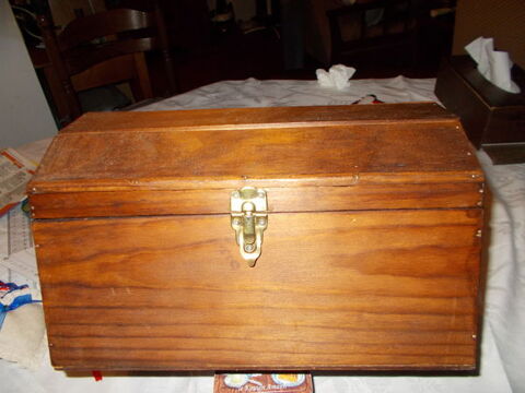 petit coffre en bois 20 Chissey-en-Morvan (71)