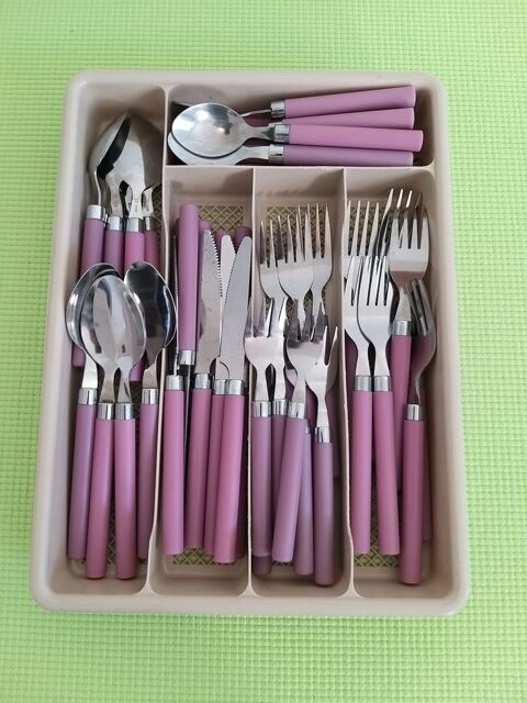 Lot de couverts avec plateau 15 Roanne (42)