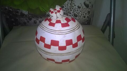 Sculpture
Chat rond
Rouge et Blanc
18 cm de haut
14 cm de 5 Talange (57)