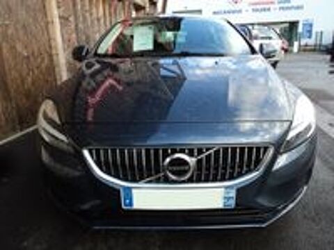 V40 T2 122 Geartronic 6 Inscription 2018 occasion 78610 Le Perray-en-Yvelines