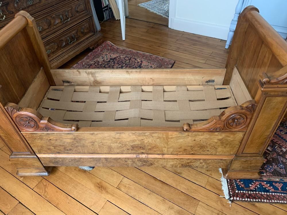 Petit lit Louis Philippe pour enfant Meubles