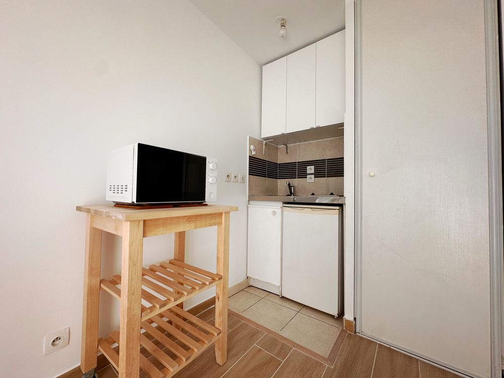 Location Appartement STUDIO MEUBLEE Villejuif