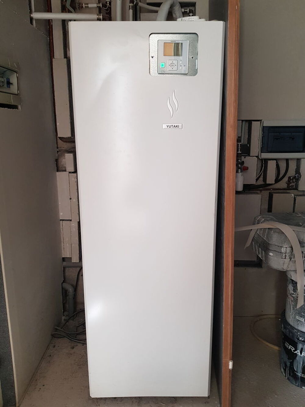 Pompe &agrave; chaleur air eau Hitachi Bricolage
