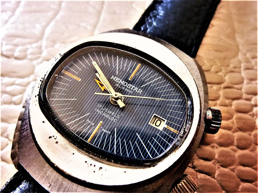 MEMOSTAR montre ALARME m&eacute;canique Suisse homme 1975 MEM1001 Bijoux et montres