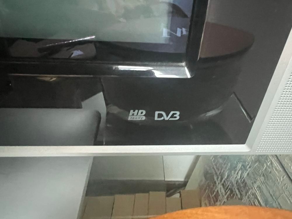 TV philipps grand ecran et meuble TV Photos/Video/TV