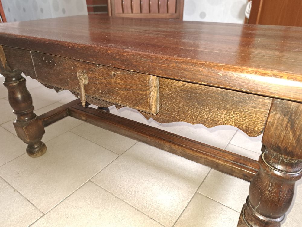 Table de salon en bois massif Meubles