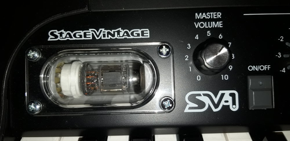 korg SV1 73 touches neuf Instruments de musique
