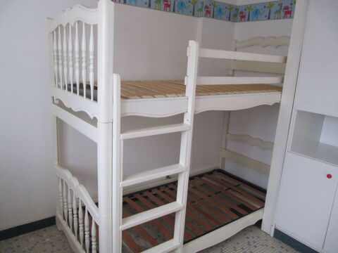 Lit supperposé avec matelas et protection matelas Anglet (64)