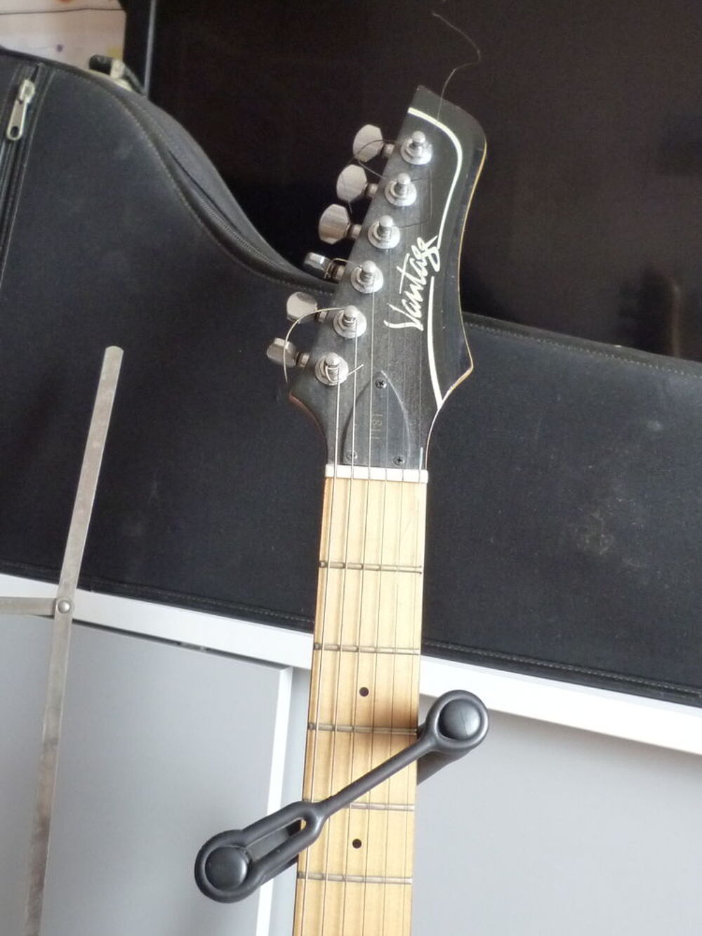 Guitare electrique enchanteresse Instruments de musique