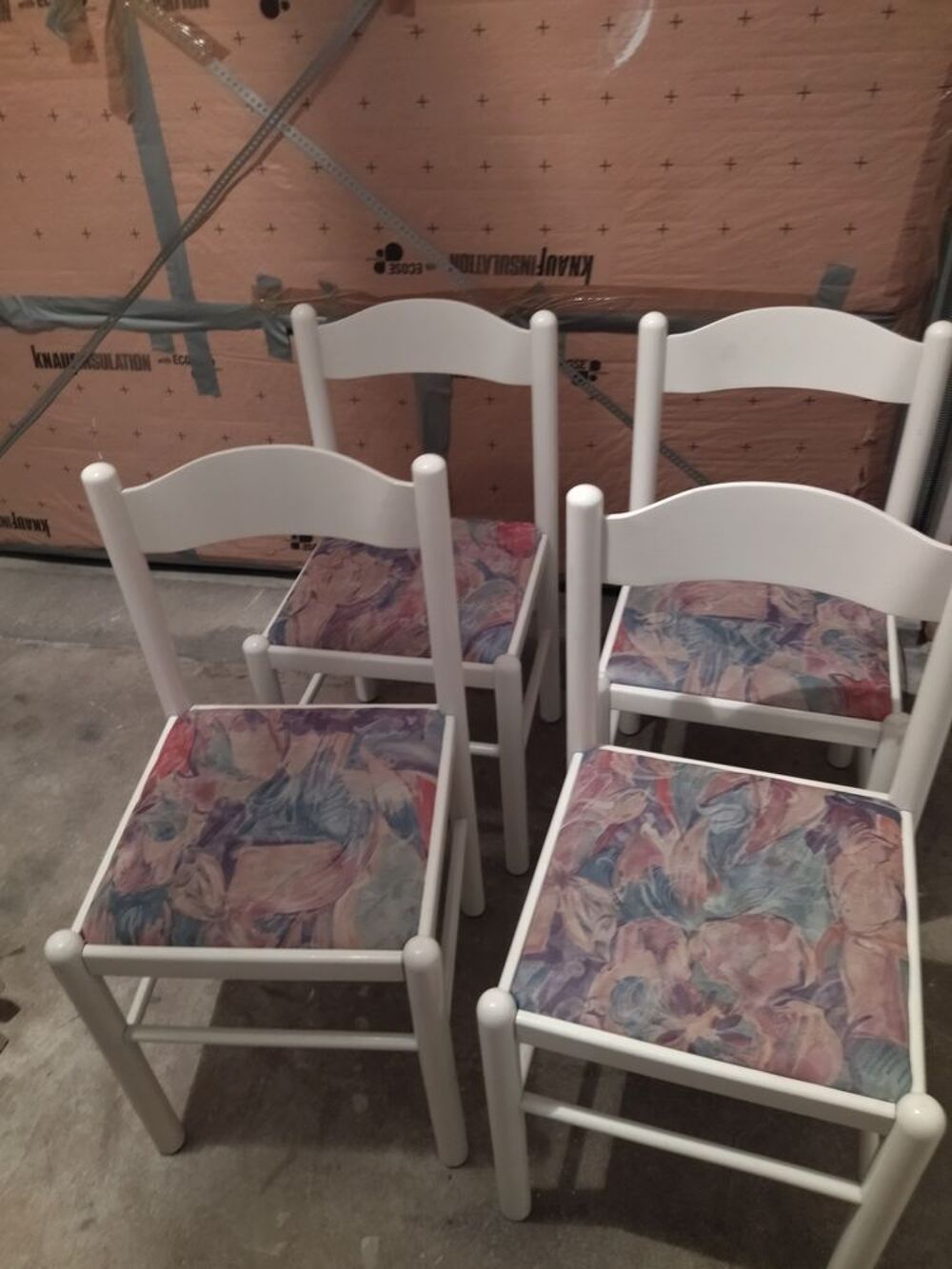 A SAISIR 4 CHAISES EN BOIS BLANC Meubles