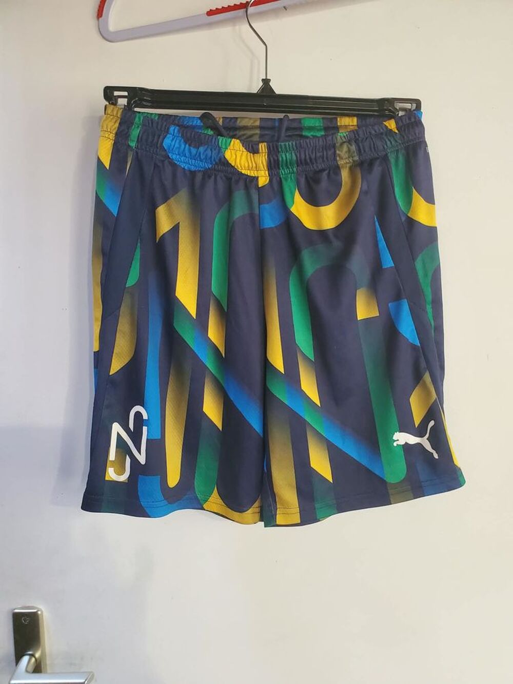SHORT HOMME PUMA TAILLE S Vêtements