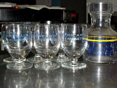 petite carafe en verre anisette pernod 10 Monflanquin (47)