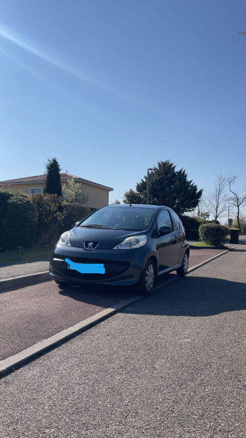 Peugeot 107 1.0e 12V 68ch BLUE LION Black & Silv