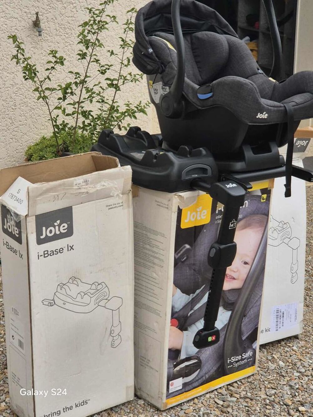 Cosy avec 2 bases ISOFIX Puériculture