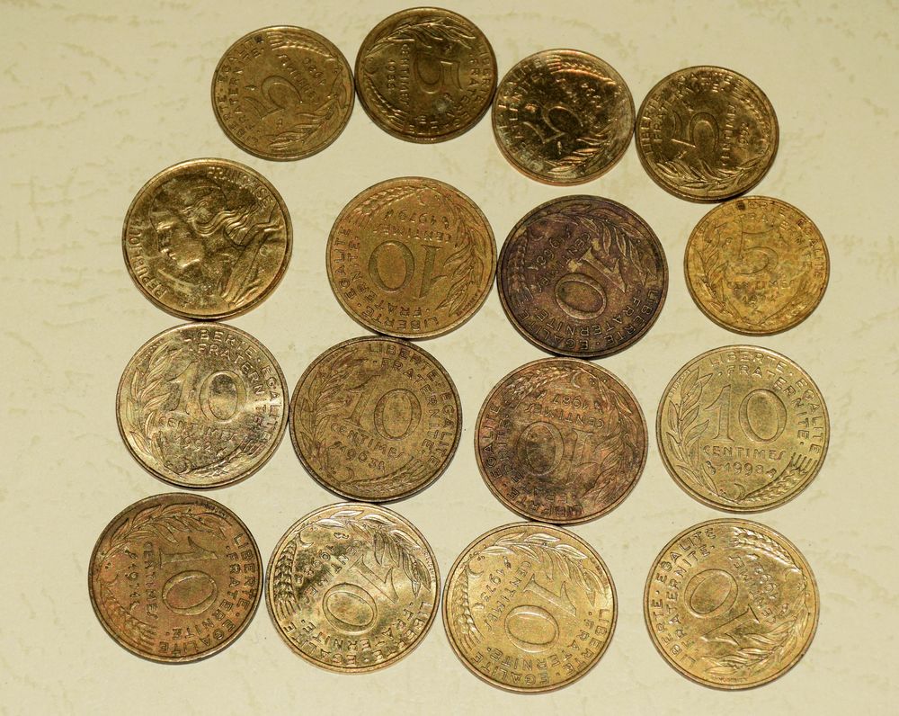 Lot de 16 Pi&egrave;ces Marianne - 10 et 5 centimes - Lagrifouille. 