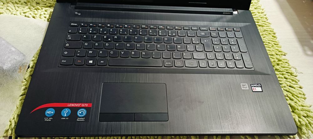Ordinateur portable Lenovo G70 Matériel informatique