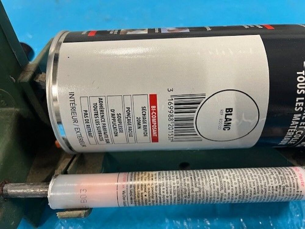 Pistolet doseur theard pour bi composant. Bricolage