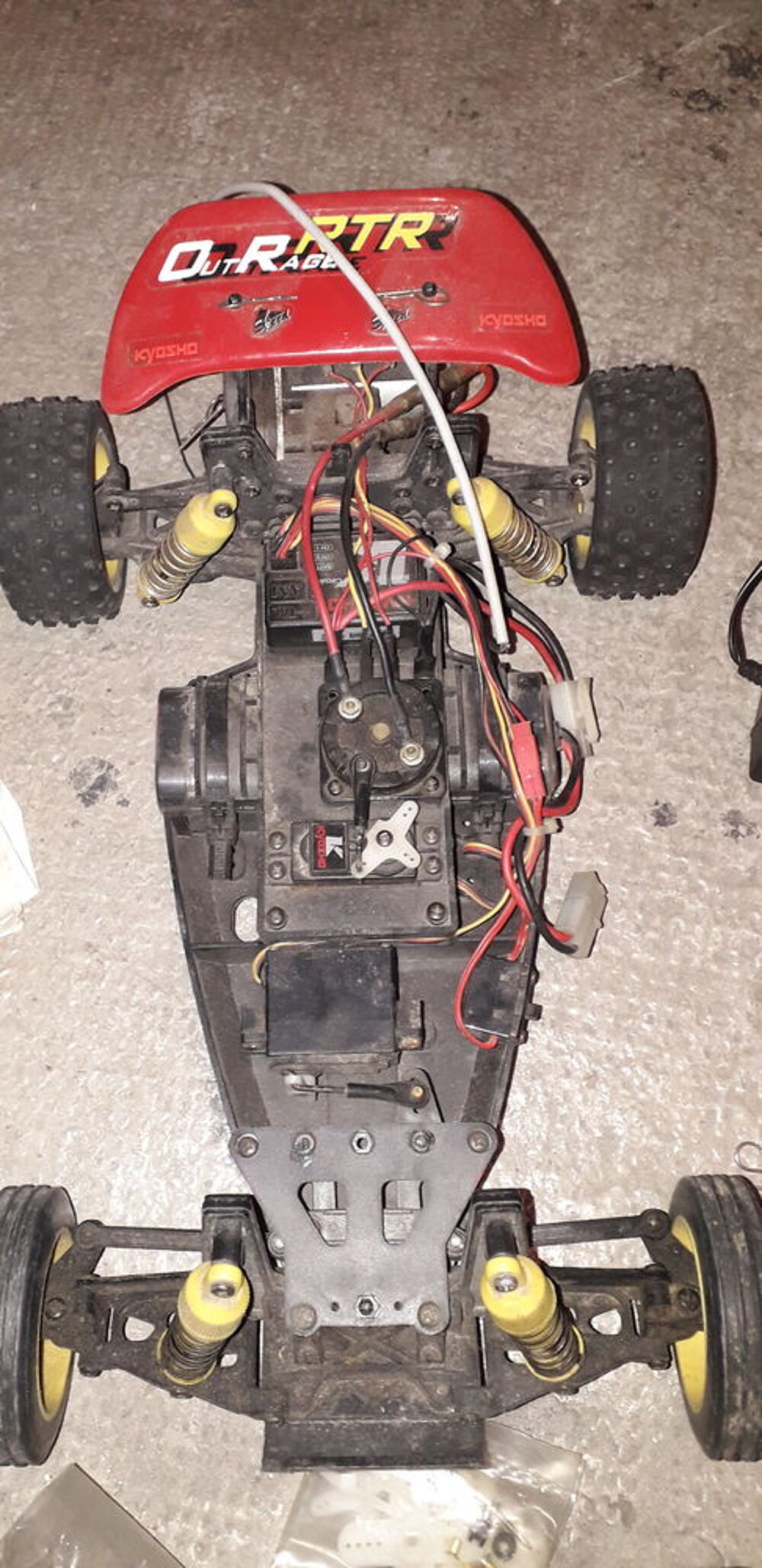 Buggy Kyosho outrage RTR &agrave; l'&eacute;chelle 1/10 Jeux / jouets