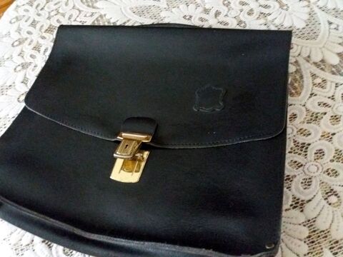 Cartable en cuir 20 Le Plessis-Bouchard (95)
