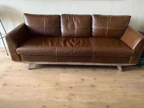 Canap droit 3 places Marron en croute de cuir en bon tat 450 Paris 13 (75)